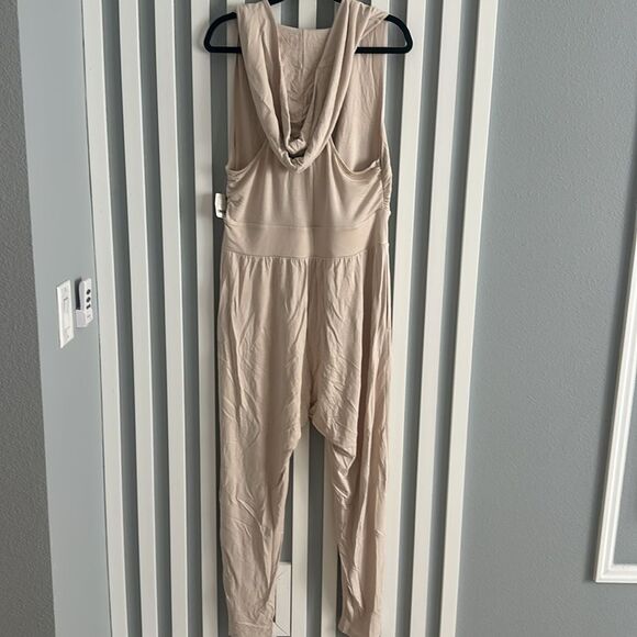 Free People Women's FP Movement Second Chance Onesie size larger nwt neutral - Picture 3 of 10